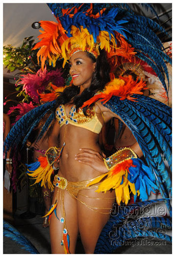 oasis_band_launch_2012-025