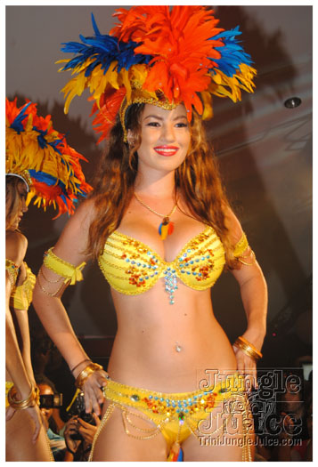 oasis_band_launch_2012-041