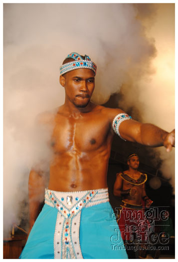 oasis_band_launch_2012-048