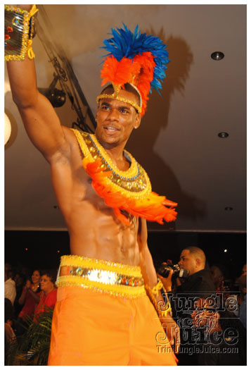 oasis_band_launch_2012-049