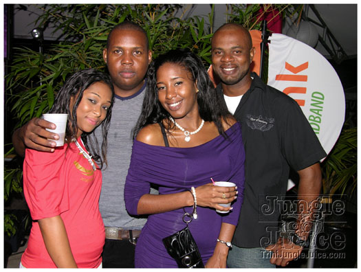 oasis_band_launch_2012-072