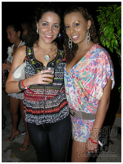 oasis_band_launch_2012-079