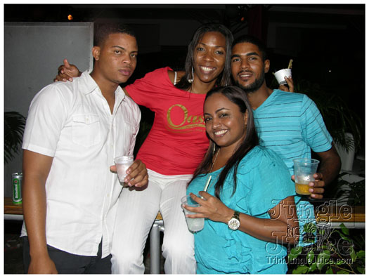 oasis_band_launch_2012-101