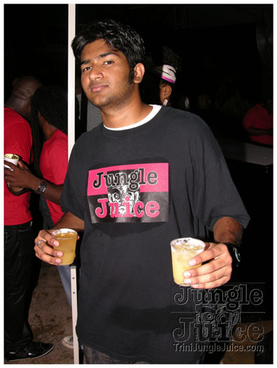 oasis_band_launch_2012-104