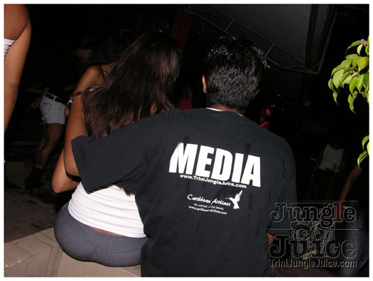 oasis_band_launch_2012-108