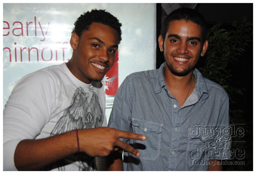 oasis_band_launch_2012-115