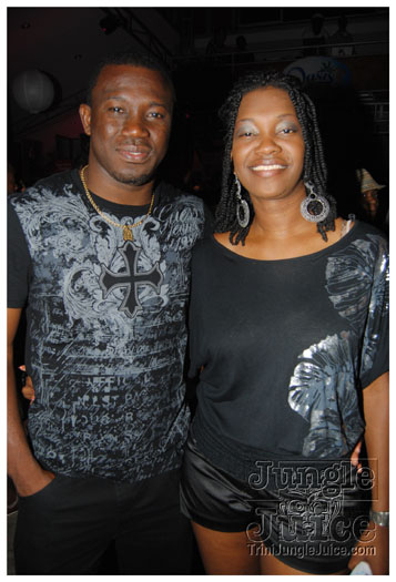 oasis_band_launch_2012-119