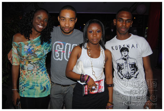 oasis_band_launch_2012-122