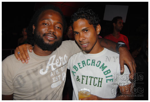 oasis_band_launch_2012-132