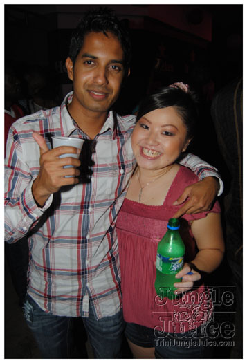 oasis_band_launch_2012-148