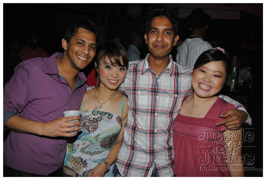 oasis_band_launch_2012-149