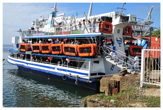 silent_morning_trini_2011-010