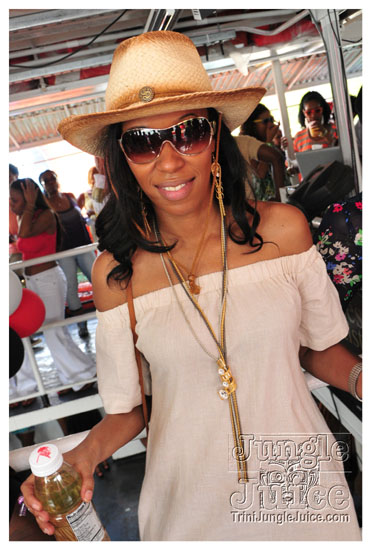 silent_morning_trini_2011-017