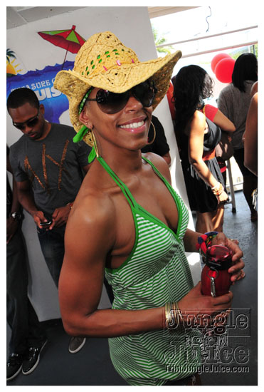 silent_morning_trini_2011-022