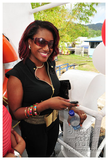 silent_morning_trini_2011-027