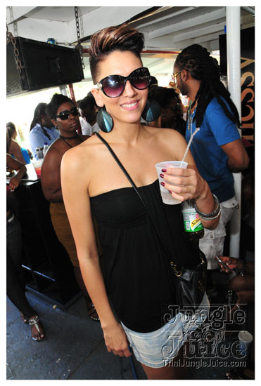 silent_morning_trini_2011-035