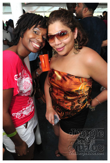 silent_morning_trini_2011-048