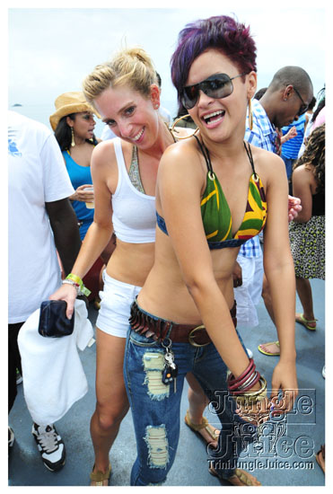 silent_morning_trini_2011-081