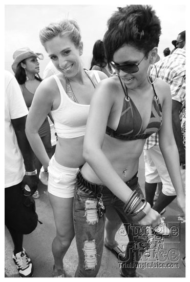 silent_morning_trini_2011-082