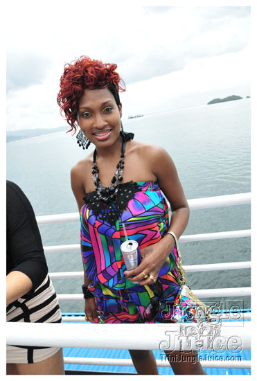 silent_morning_trini_2011-086