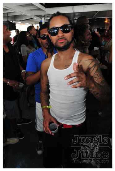 silent_morning_trini_2011-092