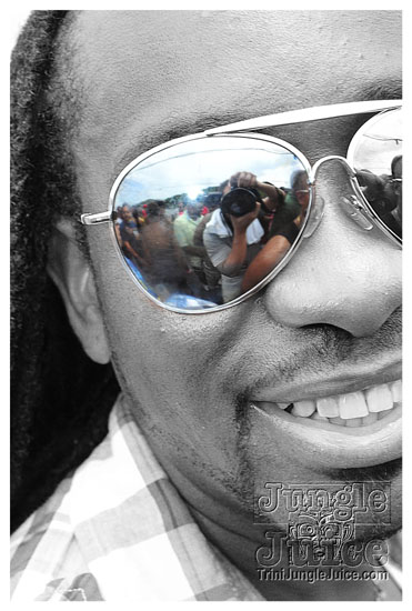 silent_morning_trini_2011-132