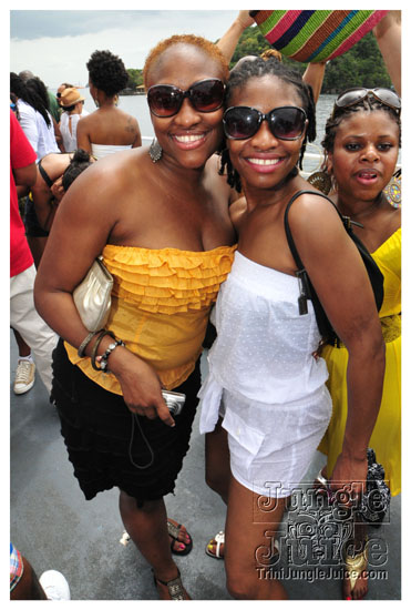 silent_morning_trini_2011-136