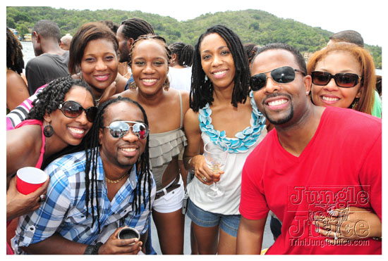 silent_morning_trini_2011-143