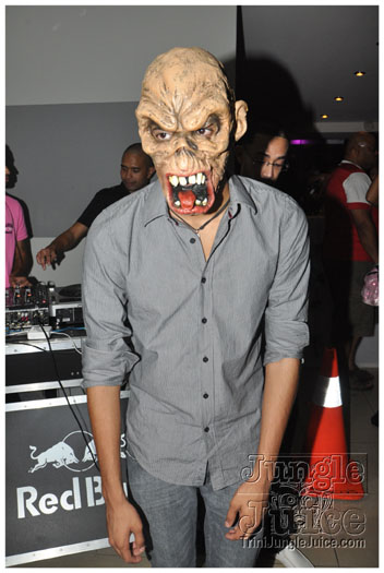 spooked_2011_oct29-070