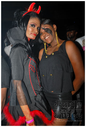 spooky_tobago_oct29-104