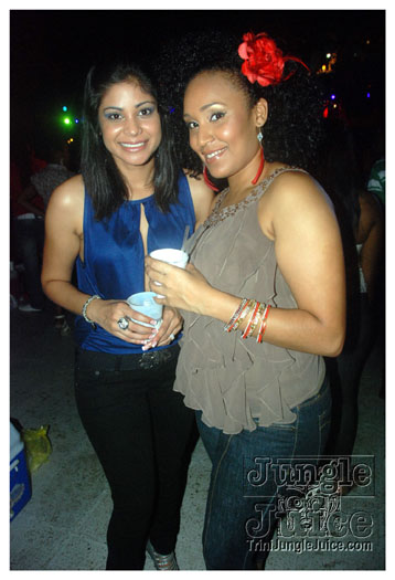 tribe_oink_dec10-002