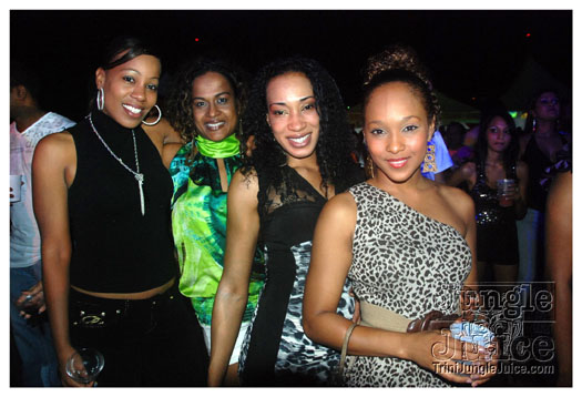 tribe_oink_dec10-013