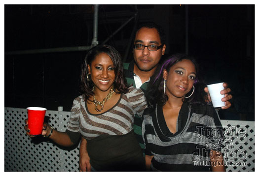 tribe_oink_dec10-043