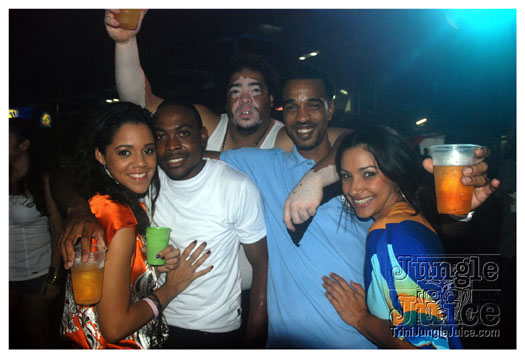 tribe_oink_dec10-046