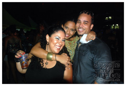 tribe_oink_dec10-054