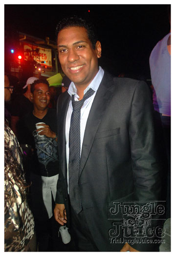 tribe_oink_dec10-057