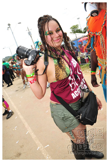 trini_carnival_2011_extras-016
