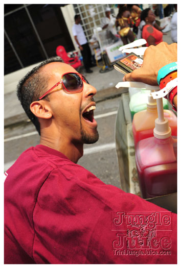 trini_carnival_2011_extras-026