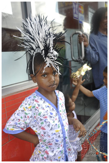 trini_carnival_2011_extras-030