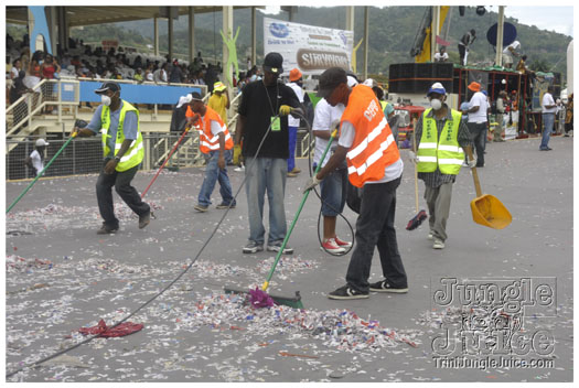 trini_carnival_2011_extras-034