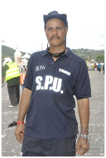 trini_carnival_2011_extras-035
