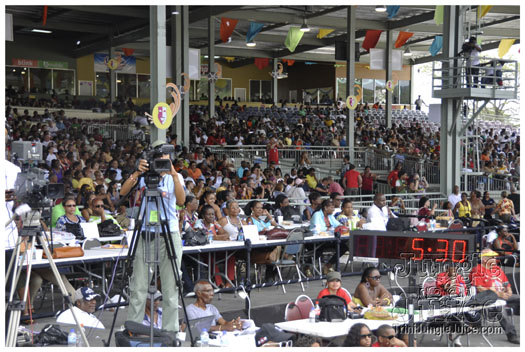 trini_carnival_2011_extras-037