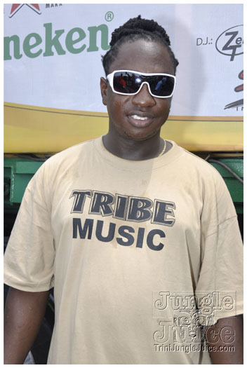 trini_carnival_2011_extras-044