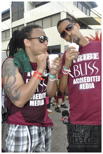 trini_carnival_2011_extras-053