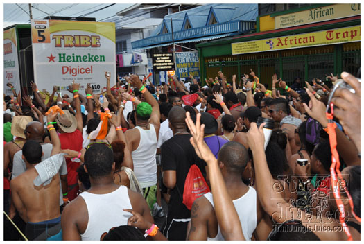 trini_carnival_2011_extras-055