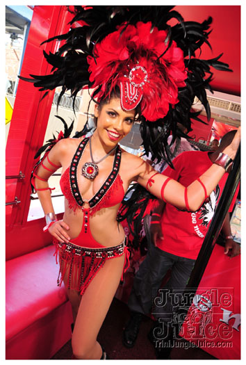 trini_carnival_2011_extras-068