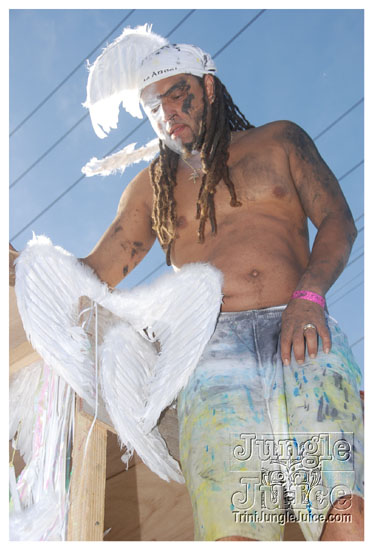 whyte_angels_jouvert_2011-004