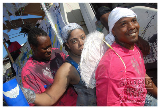 whyte_angels_jouvert_2011-070