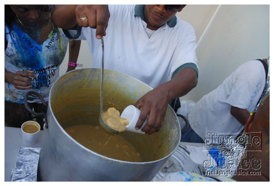 whyte_angels_jouvert_2011-093