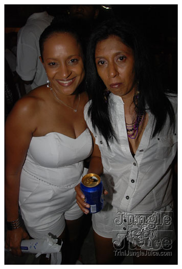 wicked_in_white_2011-055